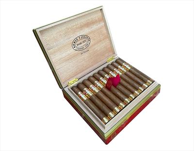 Xì gà Romeo y Julieta Linea de Oro Dianas